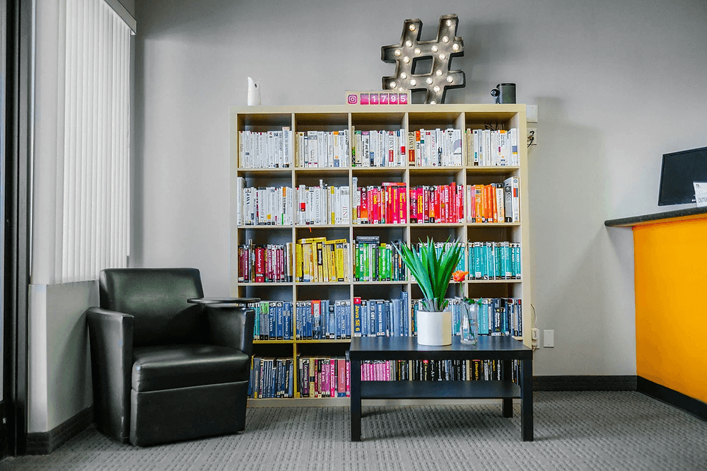 From Streamlit to Shiny: Visualizing My Goodreads Reading Journey